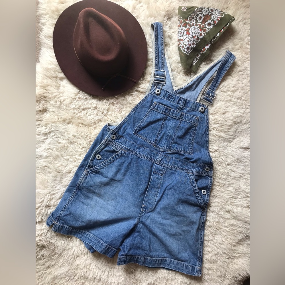 GAP size small jean overall shorts